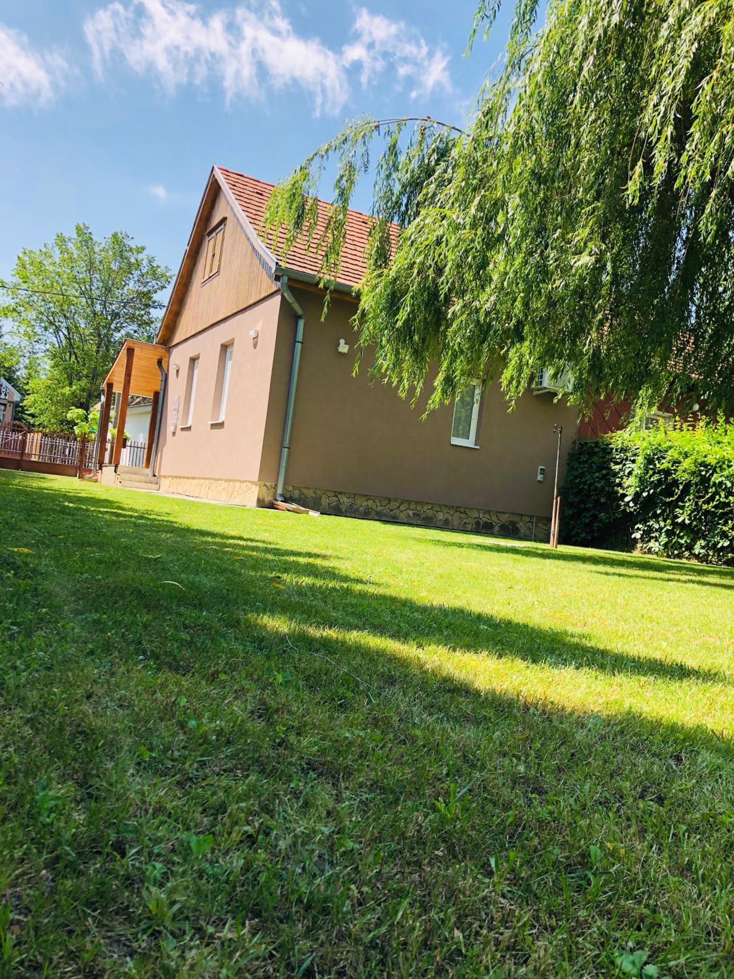 Vadszolo Apartman Balatonmariafurdo Exterior photo